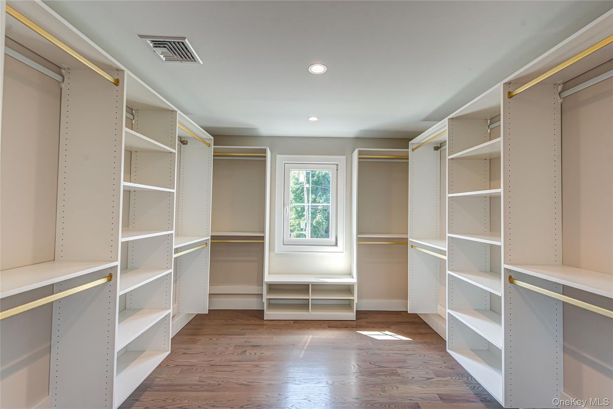 Interior, Recessed Lighting, Walk-in Closets, Wood Texture Flooring