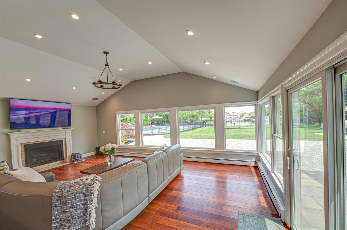 Fireplace, Interior, Living room, Pendant Lights, Recessed Lighting, Wood Texture Flooring