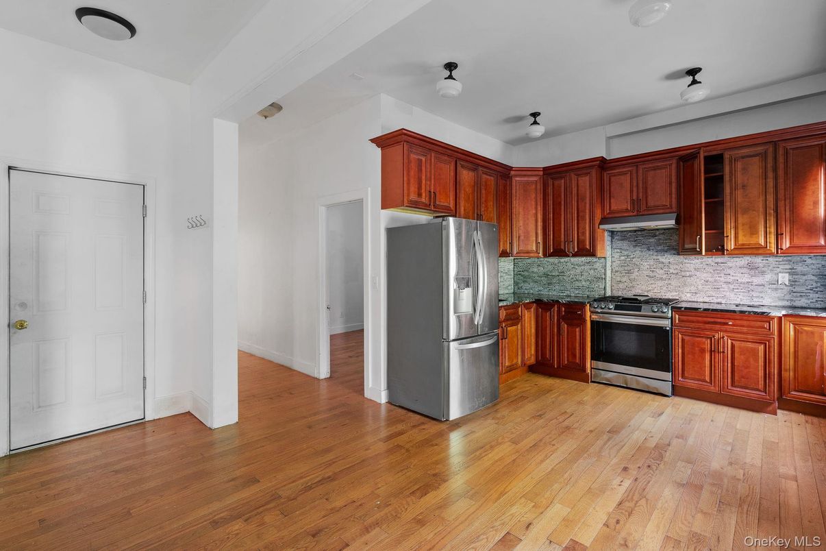 Interior, Kitchen, Stainless Steel Appliances, Wood Texture Flooring