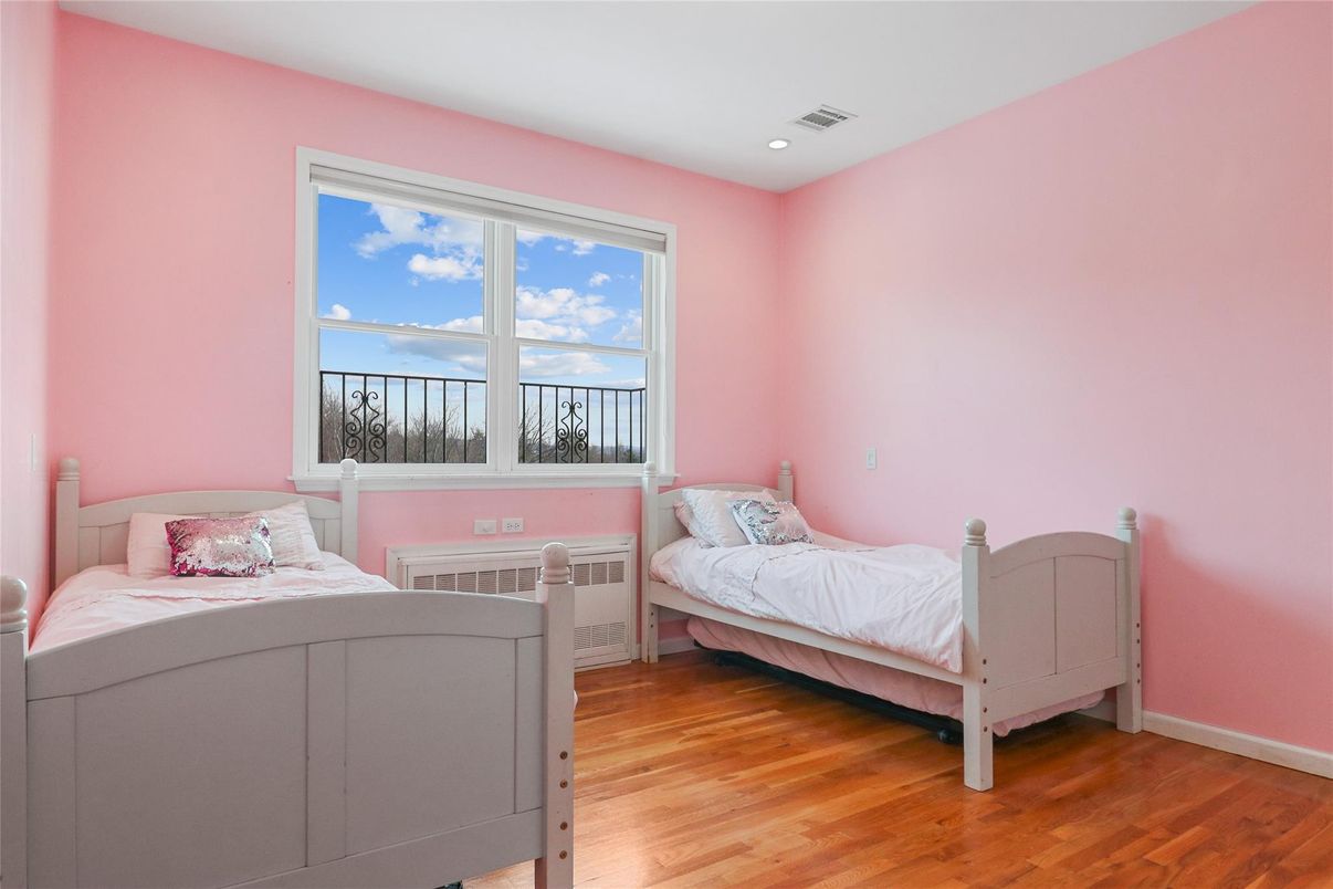 Bedroom, Interior, Recessed Lighting, Water, Wood Texture Flooring