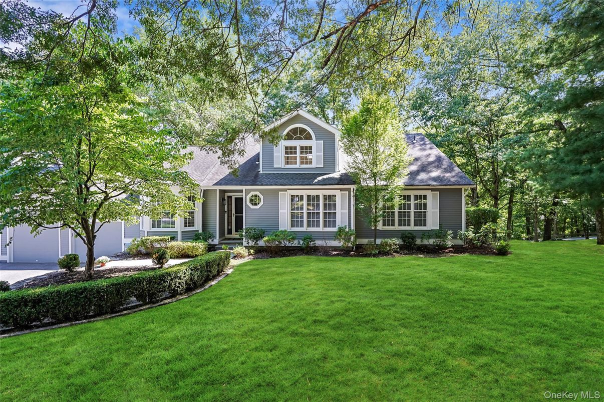 Exterior, Facade, Cape Cod