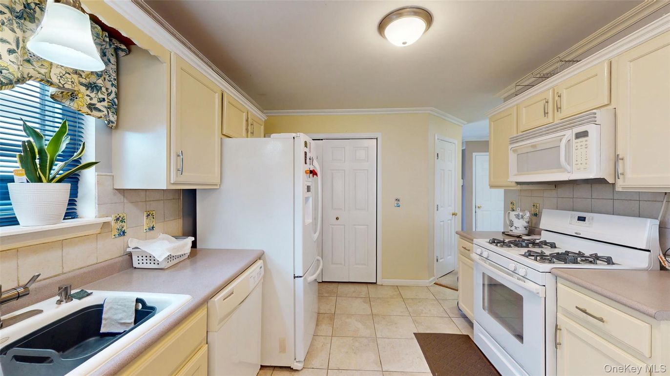 Interior, Kitchen, Washer