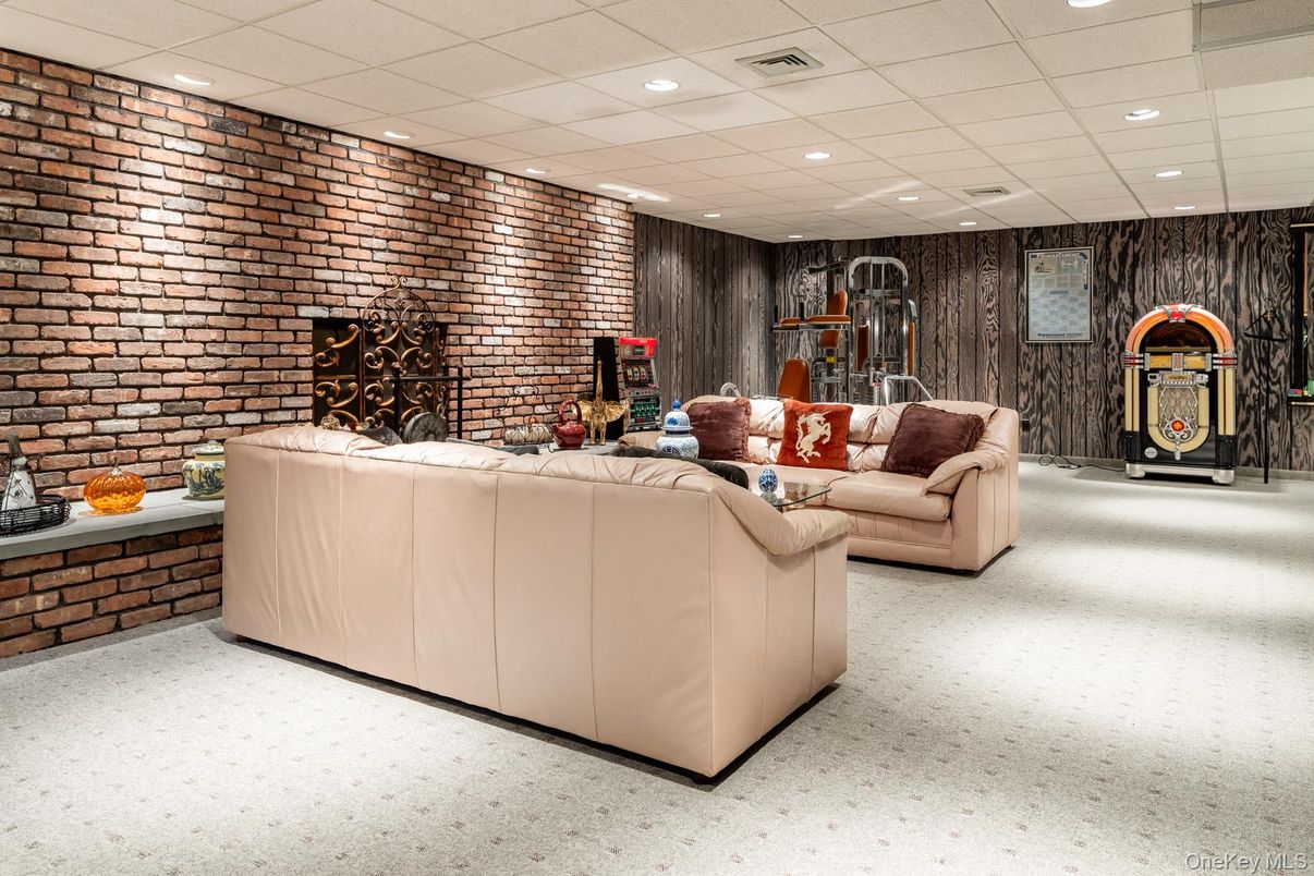Interior, Living room, Recessed Lighting, Stone Walls