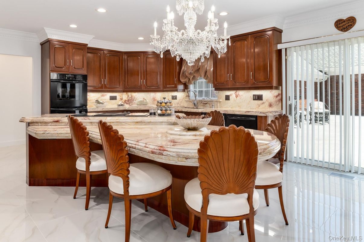Chandelier, Dining room, Interior, Kitchen, Marble, Recessed Lighting