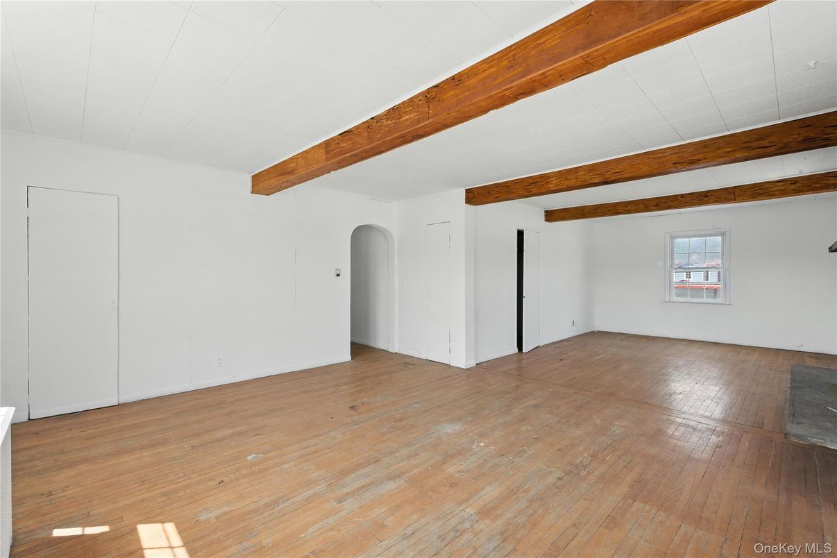 Empty room, Interior, Wooden Beams, Wood Texture Flooring
