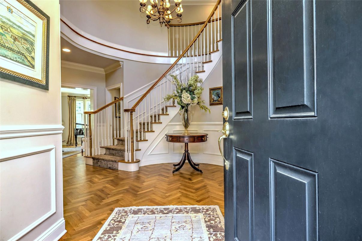 Chandelier, Interior, Recessed Lighting, Wood Texture Flooring