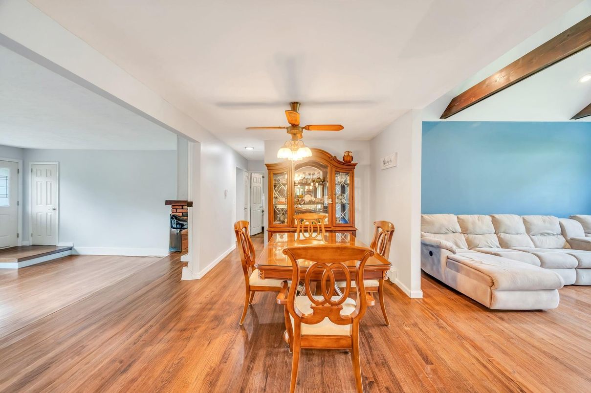 Dining room, Interior, Recessed Lighting, Wood Texture Flooring