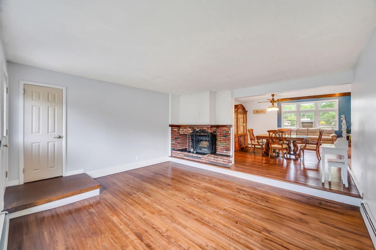 Dining room, Fireplace, Interior, Wood Texture Flooring