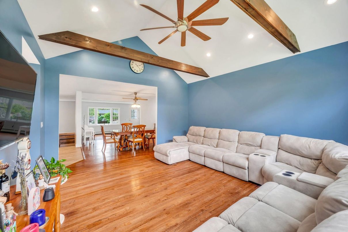 Dining room, Interior, Living room, Recessed Lighting, Wooden Beams, Wood Texture Flooring