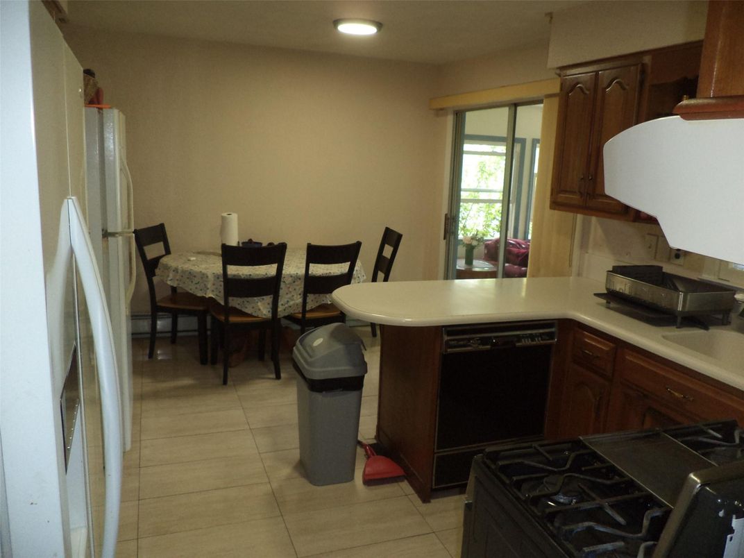 Dining room, Interior, Kitchen, Recessed Lighting