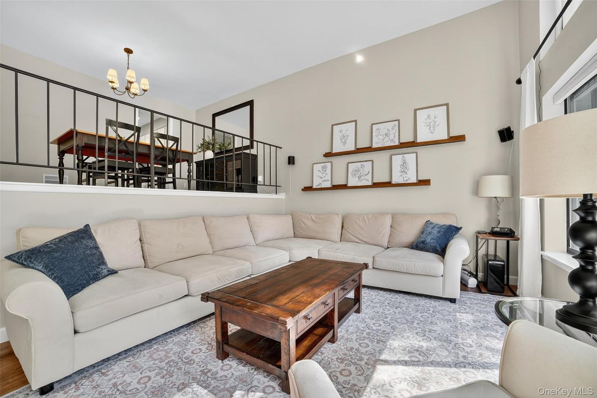 Chandelier, Interior, Living room