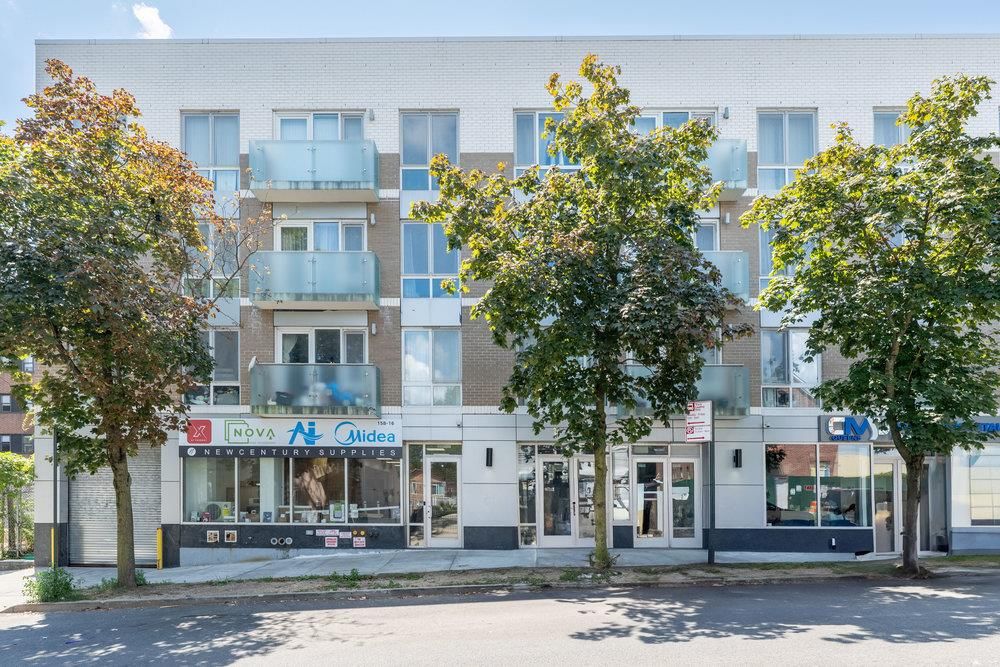 Exterior, Facade, Condo Building