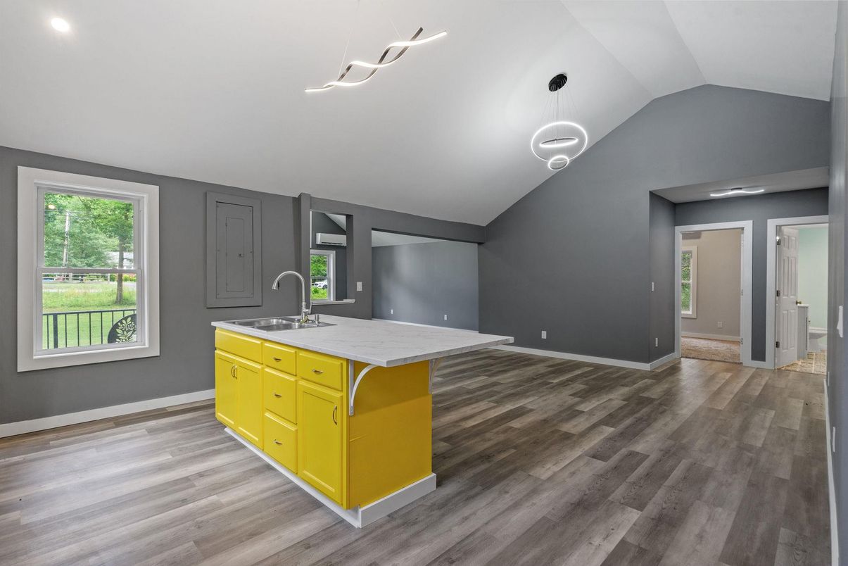 Interior, Kitchen, Pendant Lights, Recessed Lighting, Wood Texture Flooring