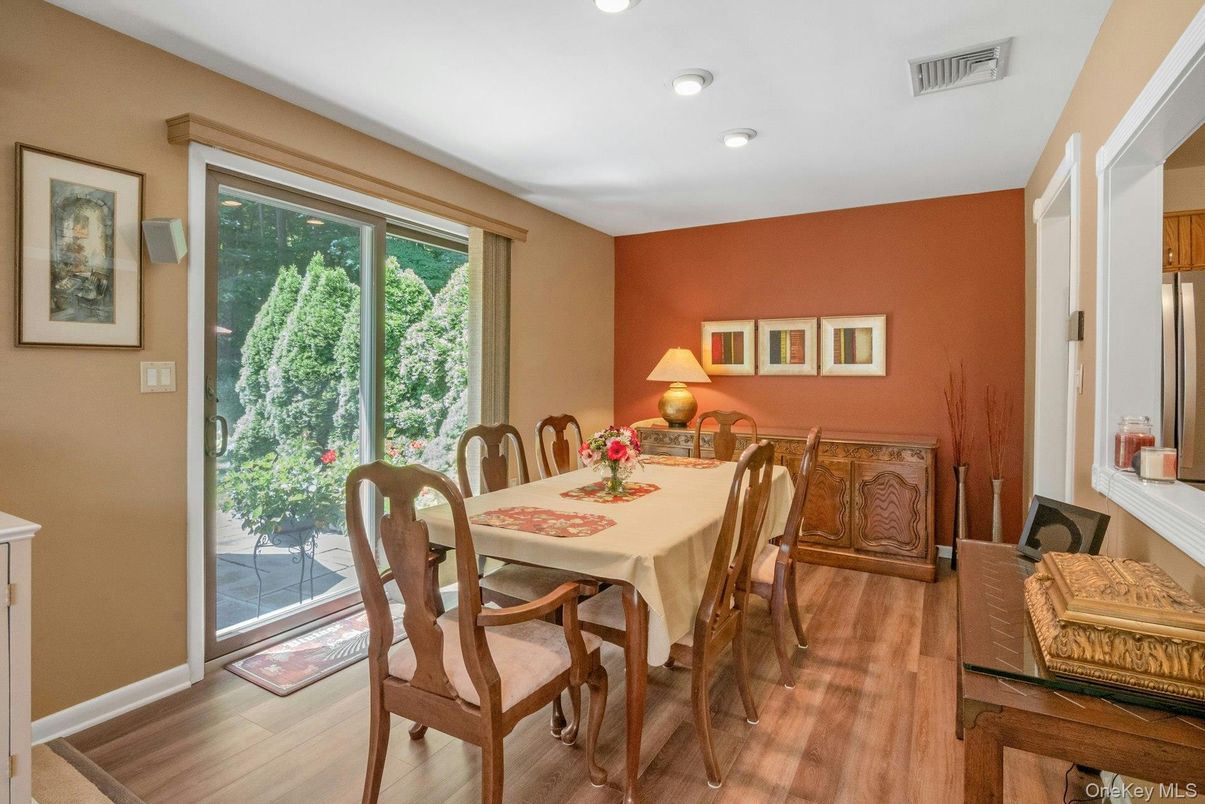 Dining room, Interior, Recessed Lighting, Wood Texture Flooring