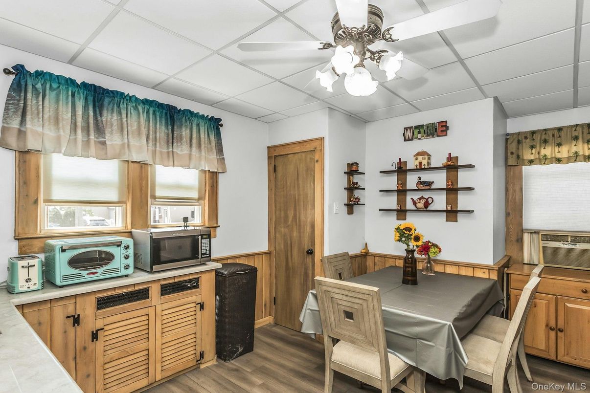 Dining room, Interior, Wood Texture Flooring