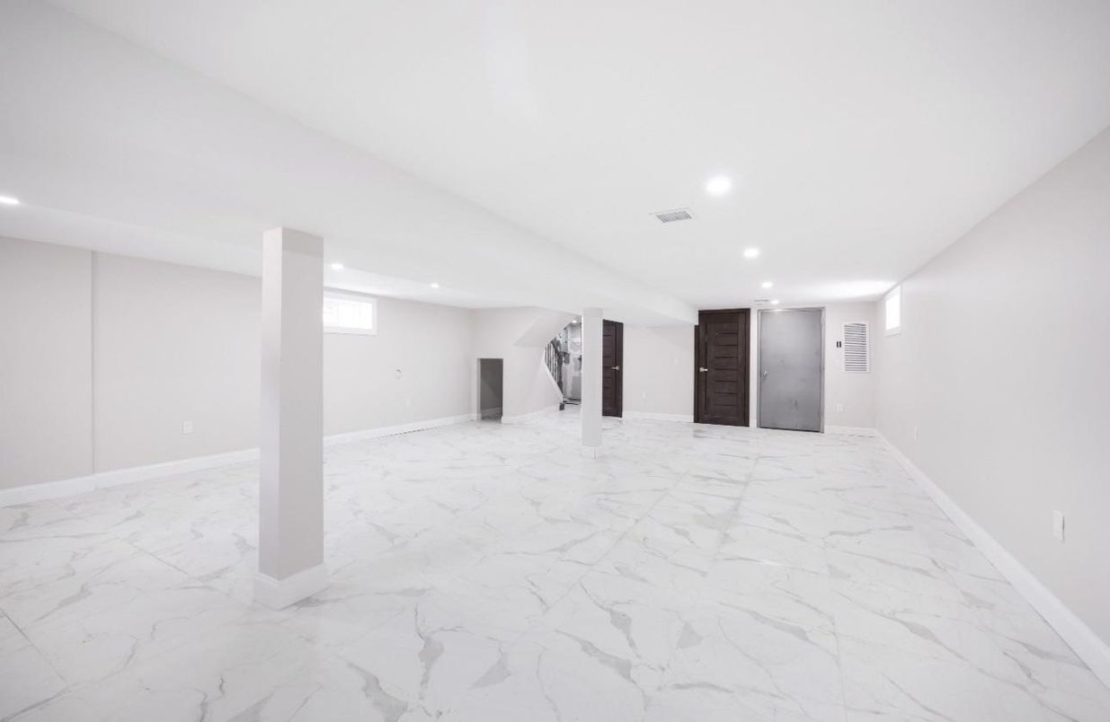 Empty room, Interior, Marble, Recessed Lighting