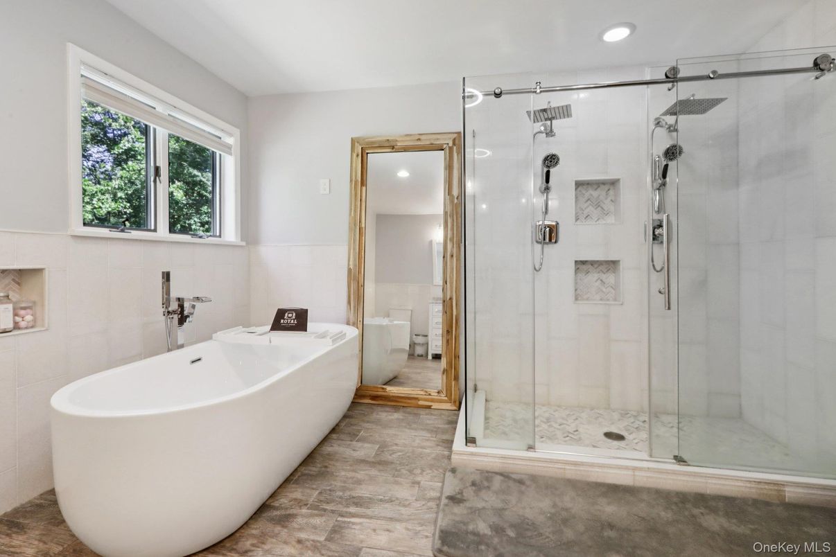 Bathroom, Free Standing Baths, Glass Shower, Interior, Recessed Lighting