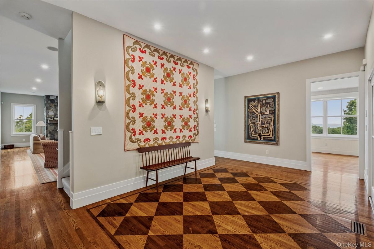 Interior, Recessed Lighting, Wood Texture Flooring