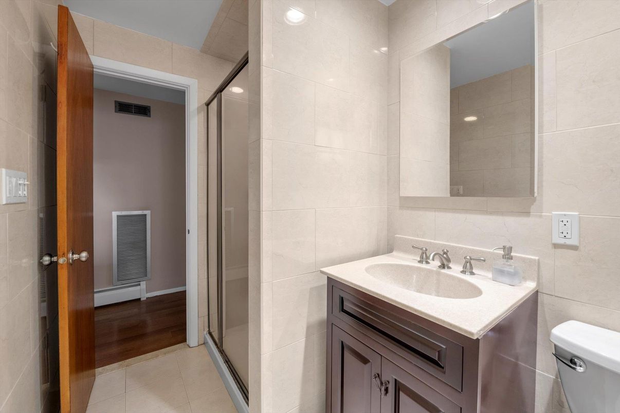 Bathroom, Interior, Recessed Lighting, Wood Texture Flooring