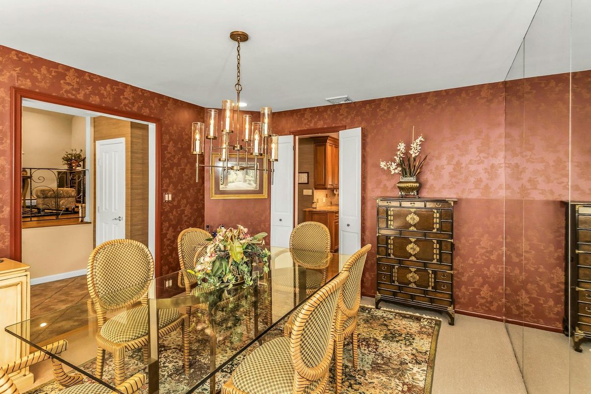 Chandelier, Dining room, Interior