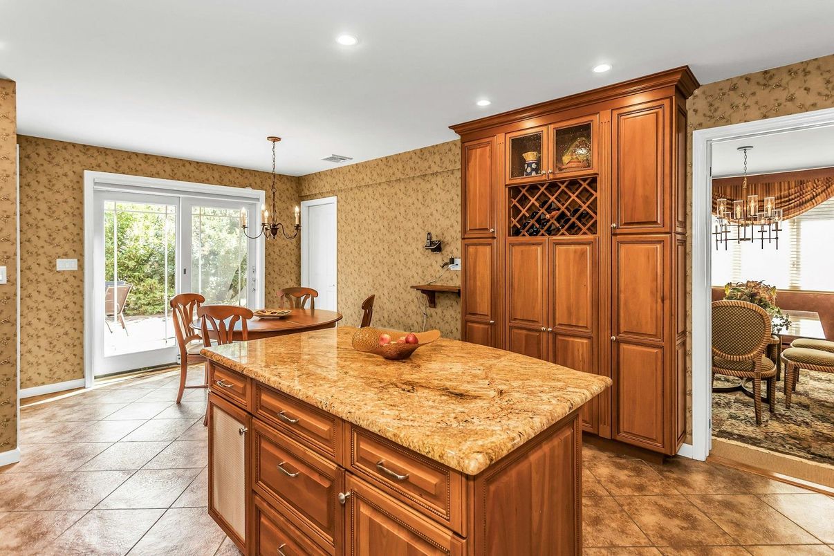 Chandelier, Dining room, Interior, Kitchen, Pendant Lights, Recessed Lighting