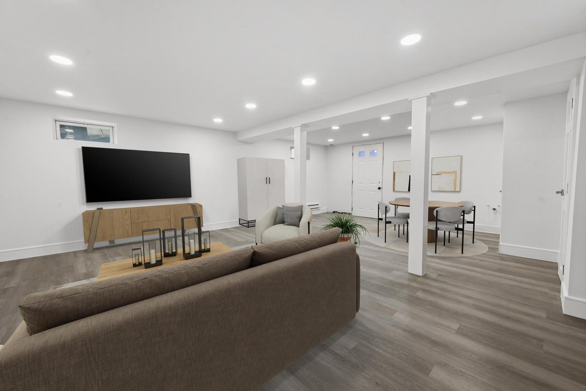 Dining room, Interior, Living room, Recessed Lighting, Wood Texture Flooring