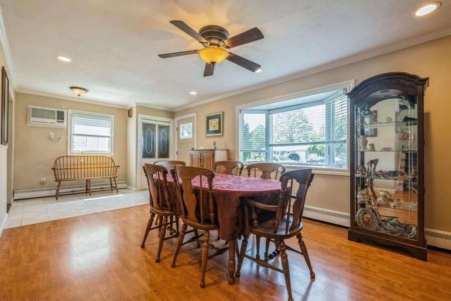 Dining room, Interior, Recessed Lighting, Wood Texture Flooring