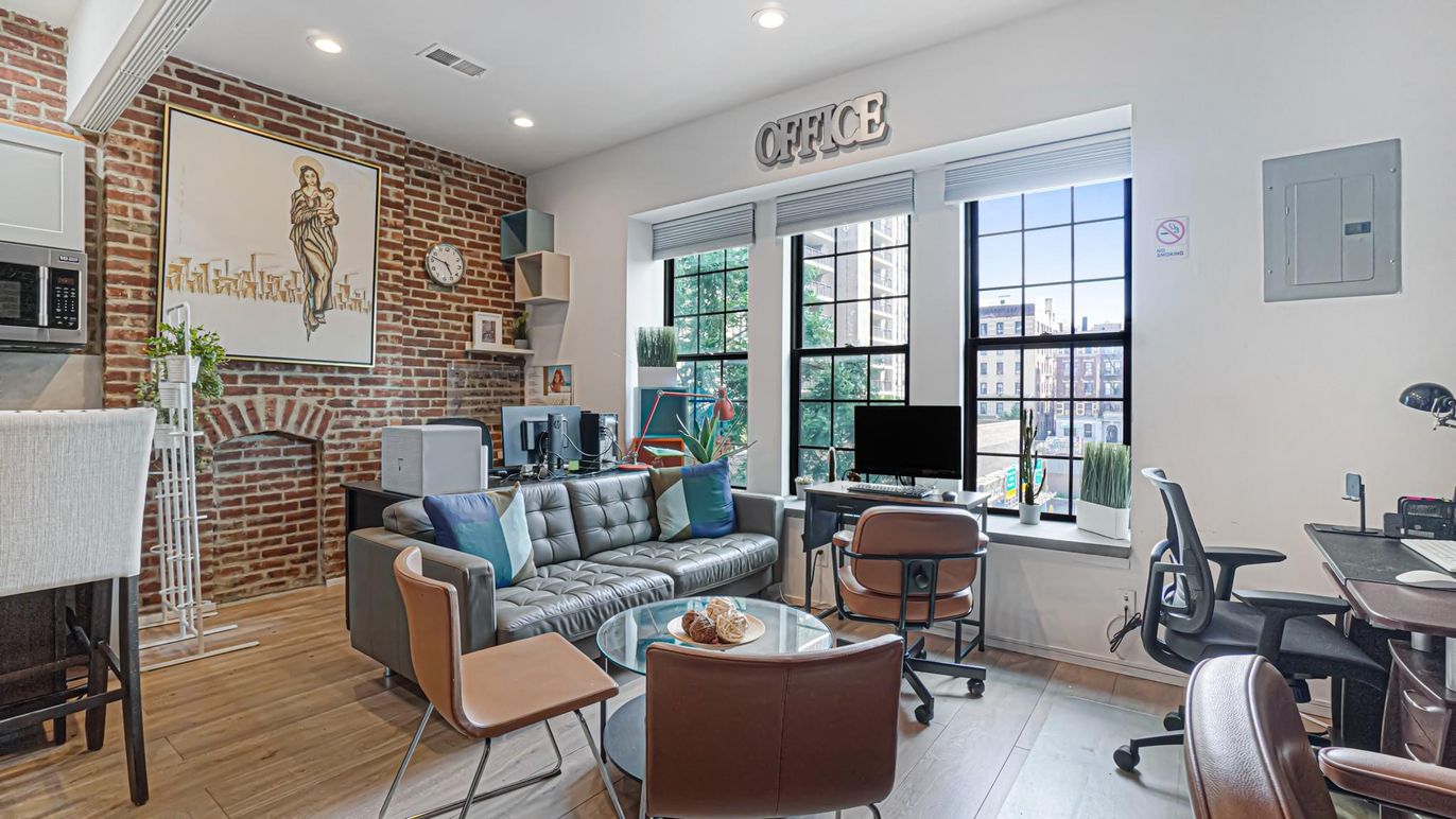 Home Office, Interior, Living room, Recessed Lighting, Stone Walls, Wood Texture Flooring