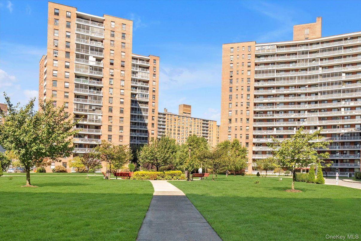 Exterior, Facade, Condo Building