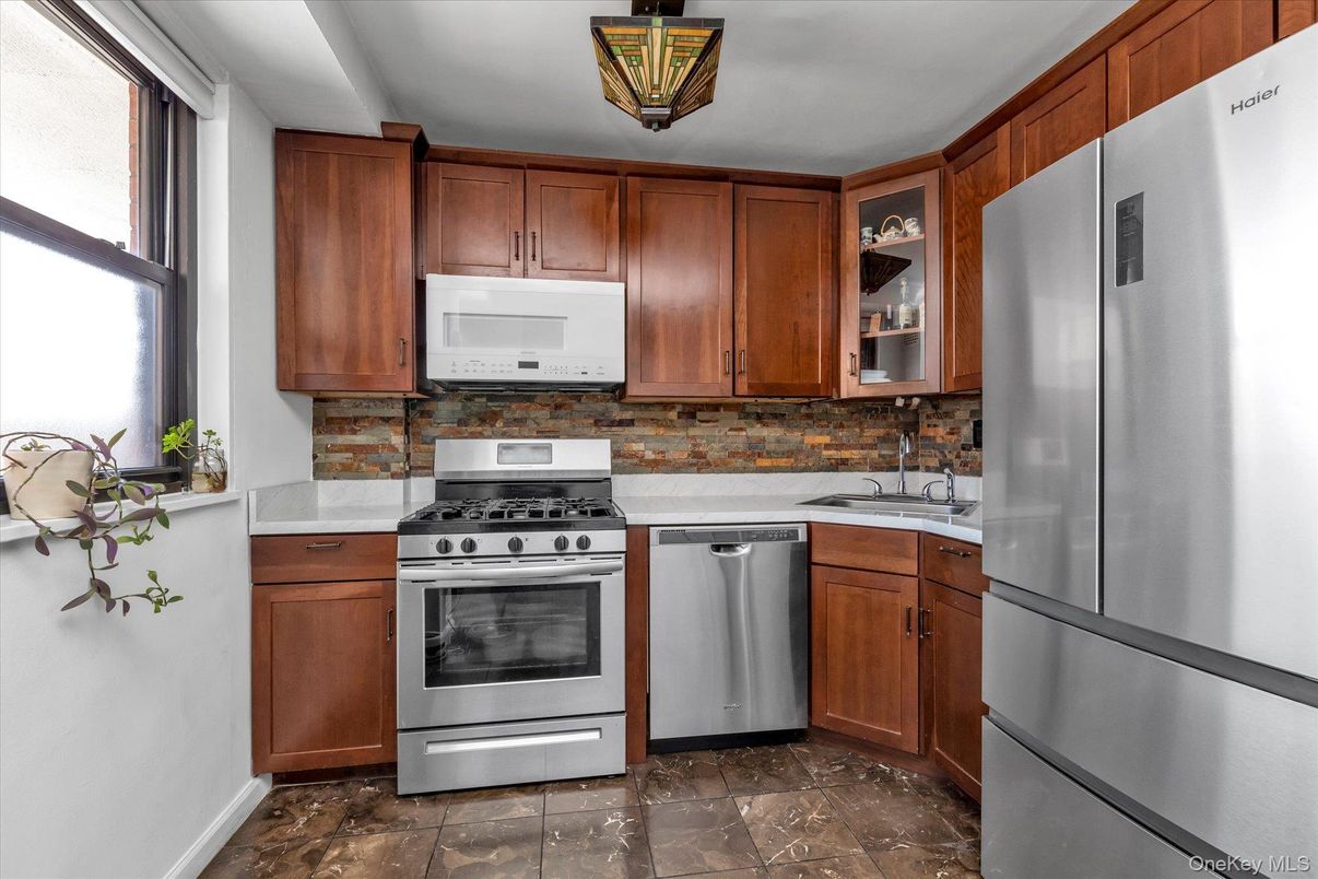 Interior, Kitchen, Stainless Steel Appliances