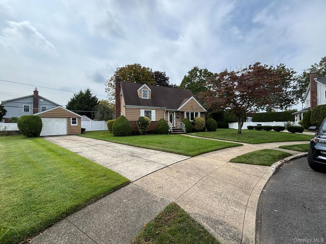 Detached Garage, Exterior, Facade, Cape Cod