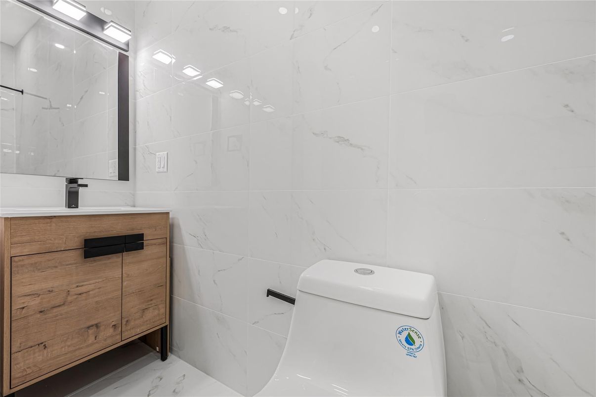 Bathroom, Interior, Marble, Marble Walls