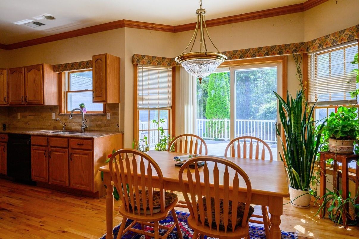 Chandelier, Dining room, Interior, Kitchen, Wood Texture Flooring