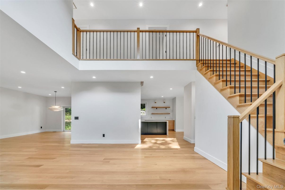 Interior, Pendant Lights, Recessed Lighting, Wood Texture Flooring