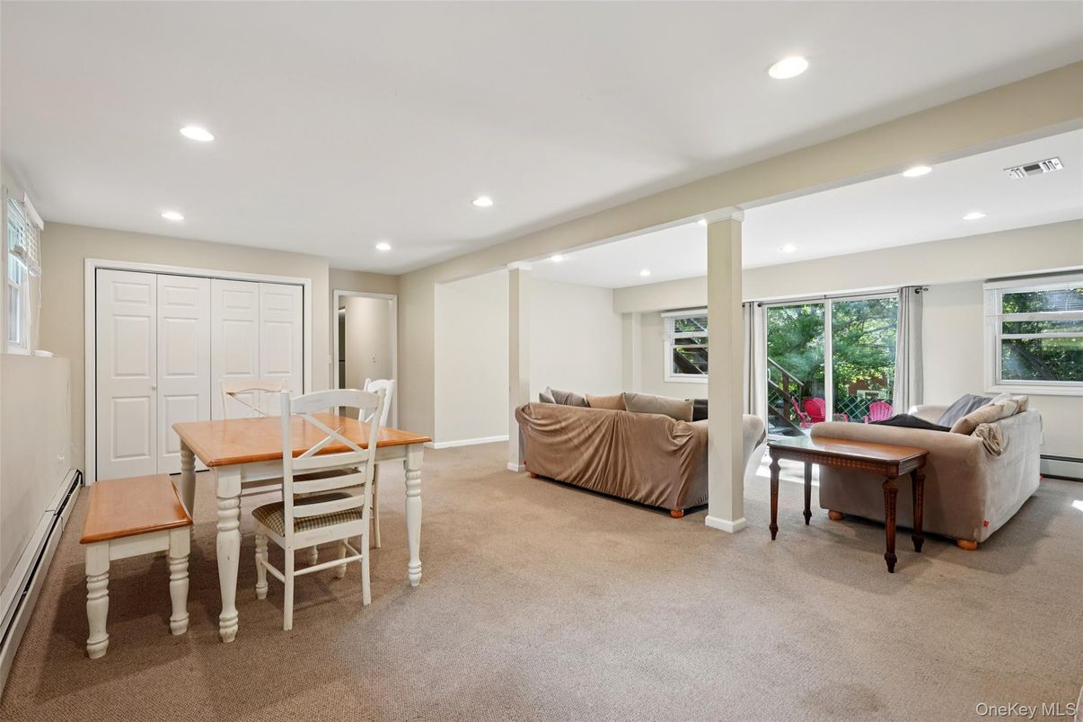 Dining room, Interior, Living room, Recessed Lighting