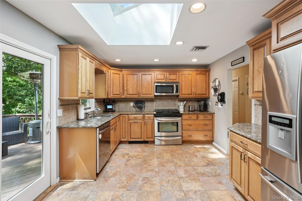 Glass Ceilings, Interior, Kitchen, Recessed Lighting, Stainless Steel Appliances