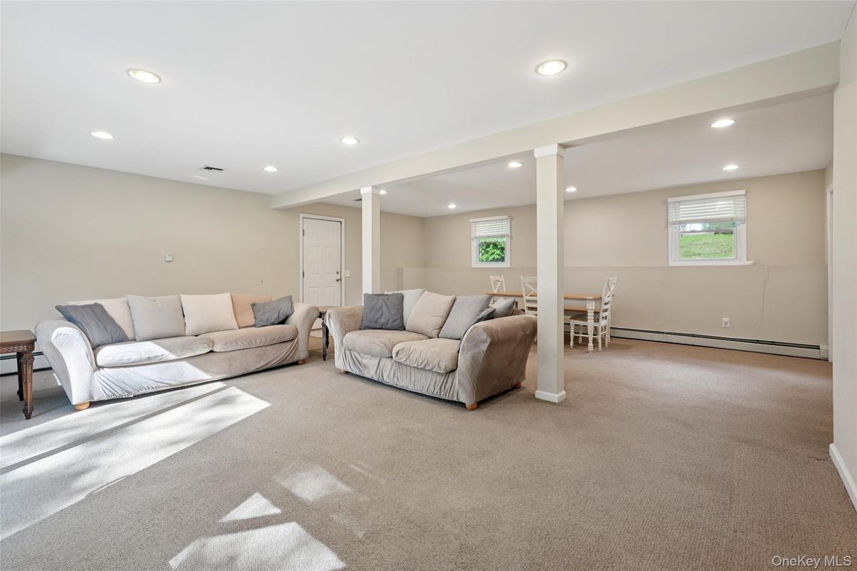 Dining room, Interior, Living room, Recessed Lighting