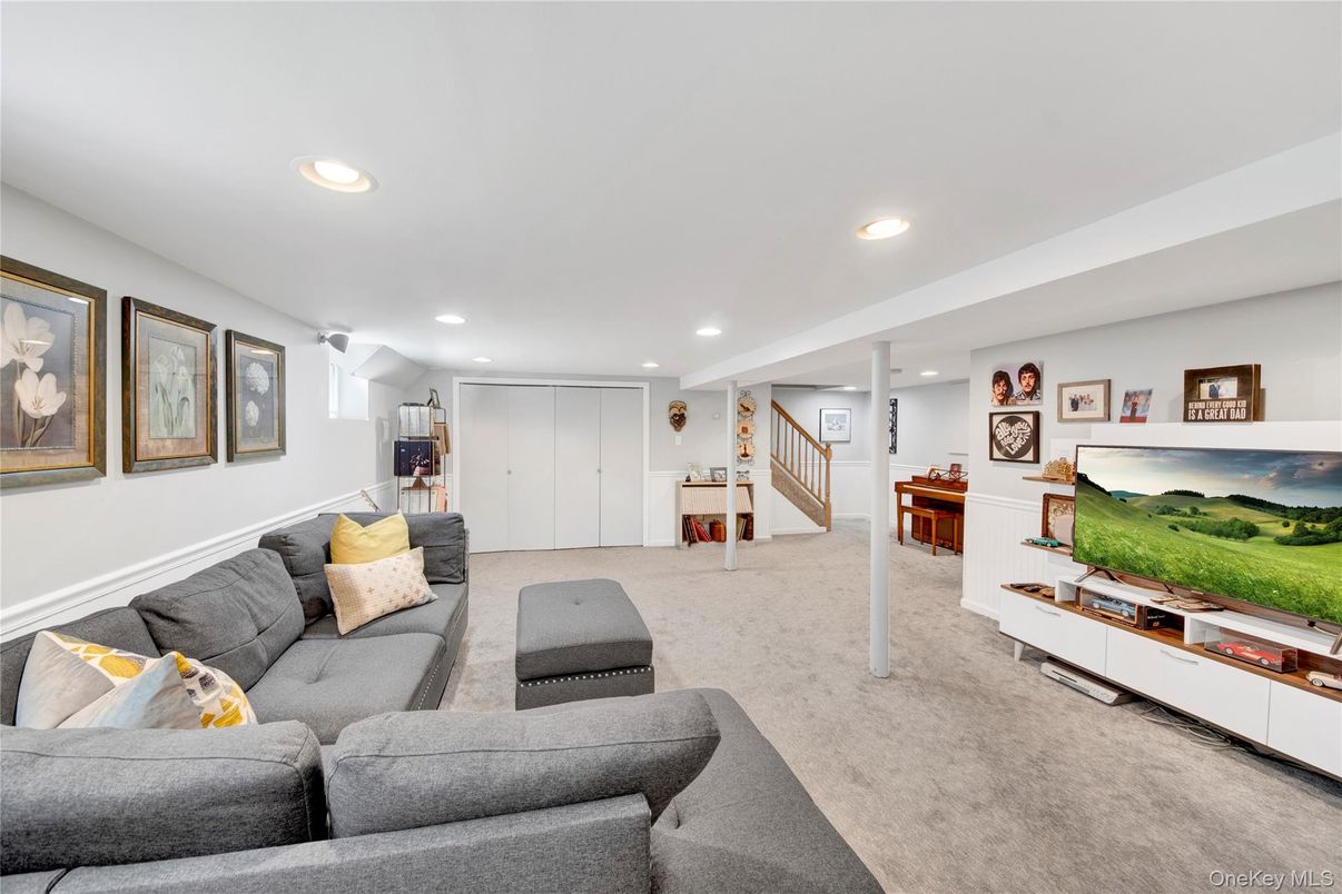 Interior, Living room, Recessed Lighting