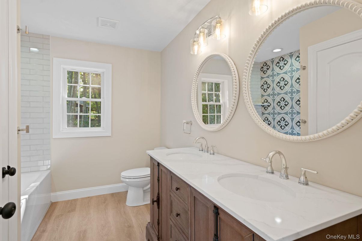 Bathroom, Dual Sink Vanities, Interior, Wood Texture Flooring