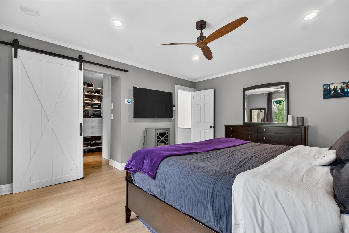 Bedroom, Interior, Recessed Lighting, Wood Texture Flooring