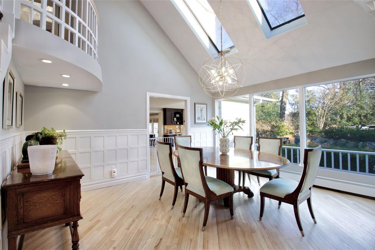 Dining room, Interior, Recessed Lighting, Wood Texture Flooring