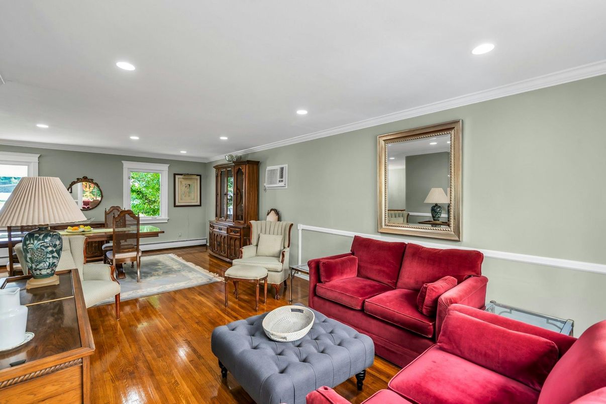 Dining room, Interior, Living room, Recessed Lighting, Wood Texture Flooring