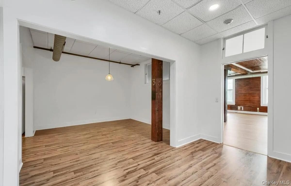 Empty room, Interior, Pendant Lights, Recessed Lighting, Wood Texture Flooring