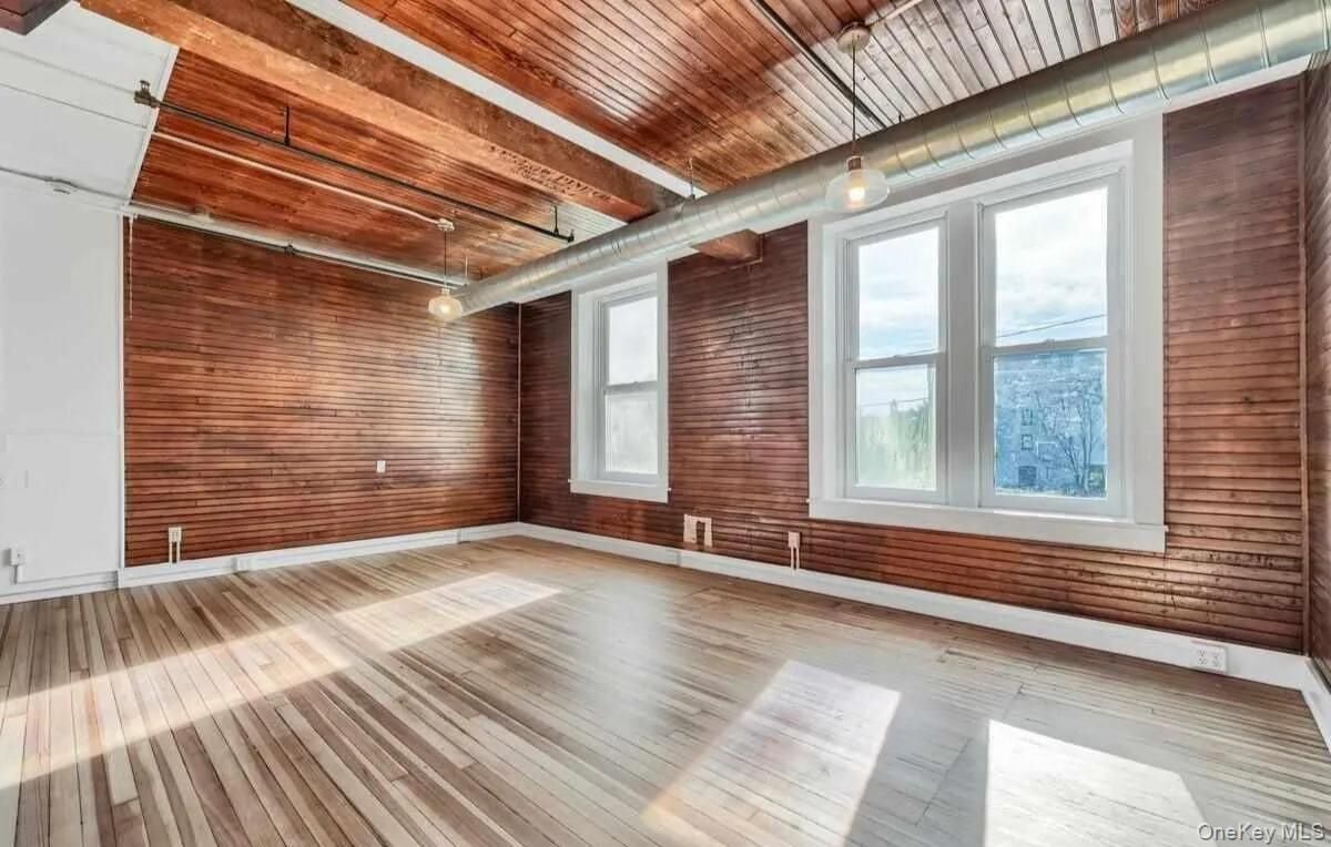 Empty room, Interior, Pendant Lights, Wooden Beams, Wooden Ceilings, Wood Texture Flooring
