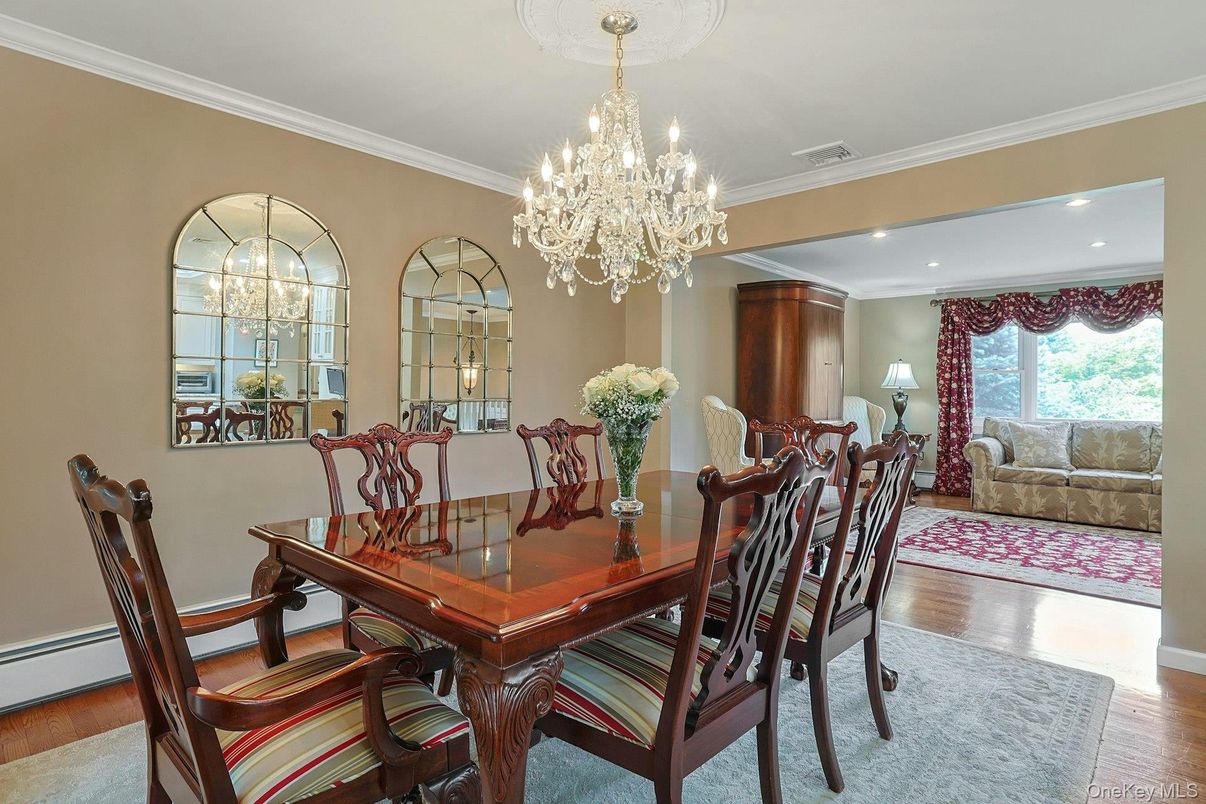 Chandelier, Dining room, Interior, Recessed Lighting, Wood Texture Flooring