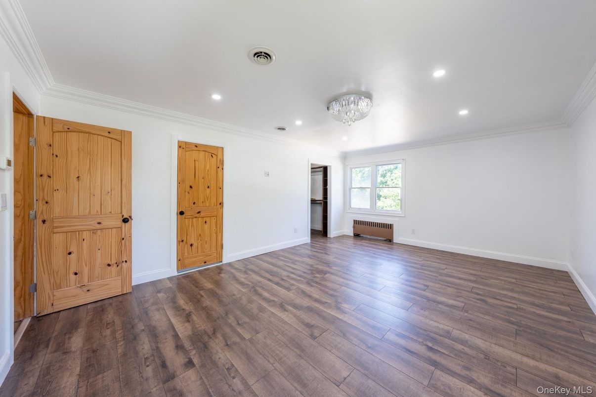 Chandelier, Empty room, Interior, Recessed Lighting, Wood Texture Flooring