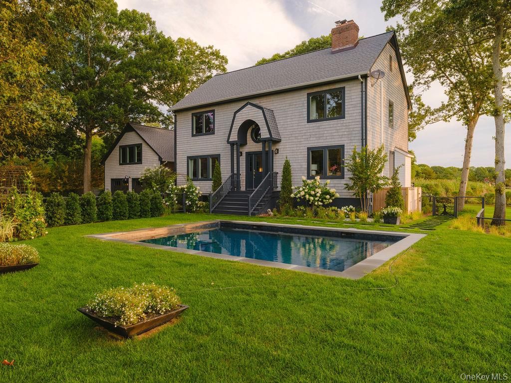 Backyard, Exterior, Facade, Pool, Georgian