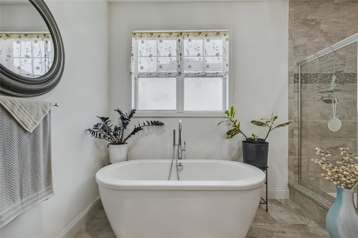 Bathroom, Free Standing Baths, Glass Shower, Interior