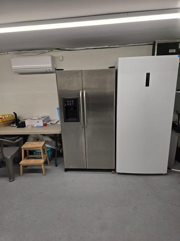 Interior, Stainless Steel Appliances