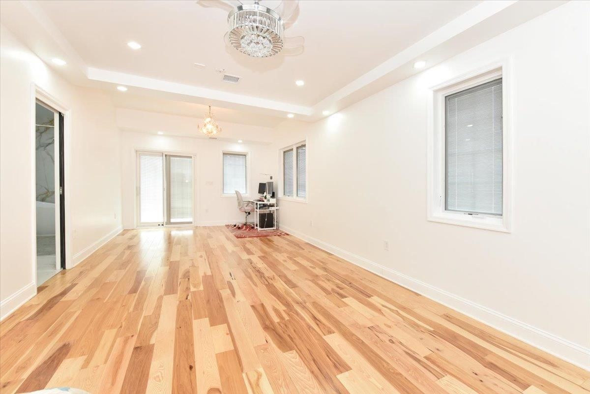 Chandelier, Empty room, Interior, Recessed Lighting, Wood Texture Flooring